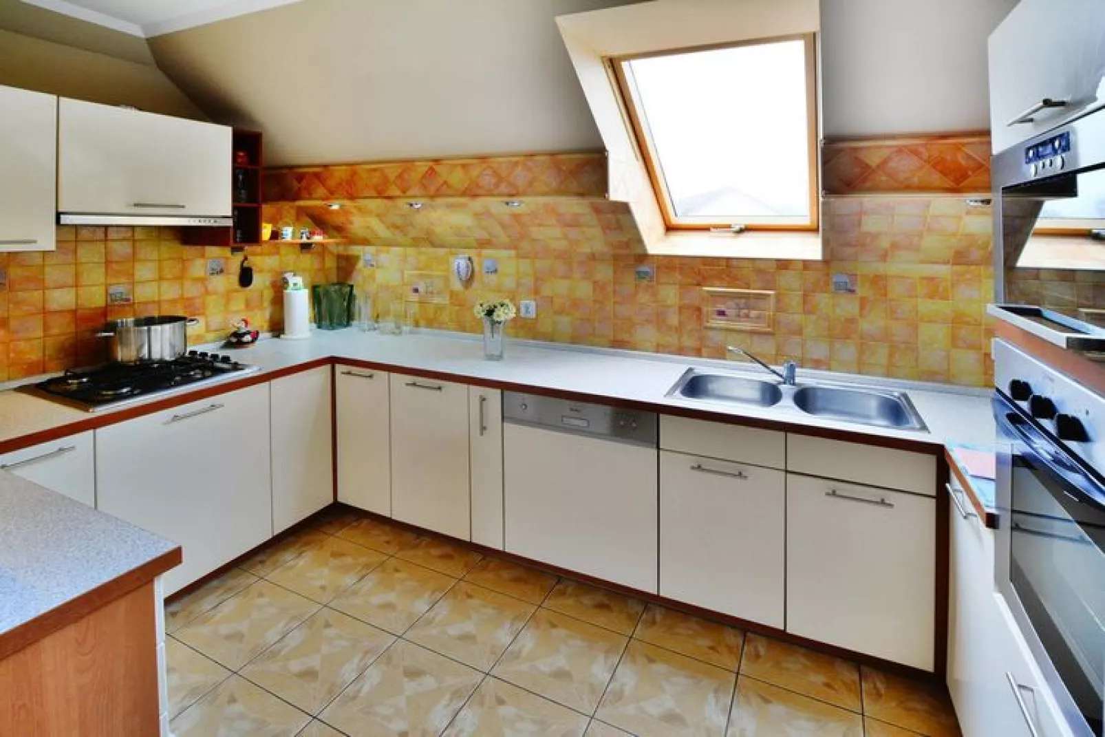 Apartament Ostrowiec Sławieński-Kitchen