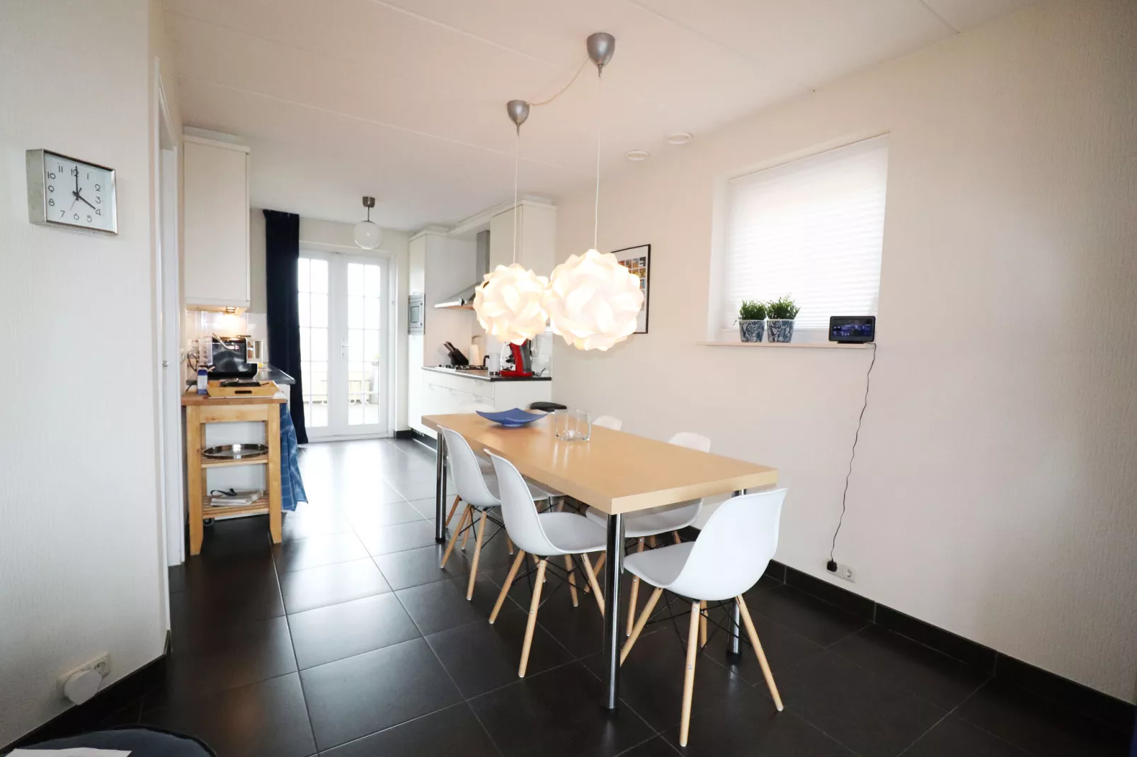 Moderne schiphuiswoning in Stavoren-Dining room