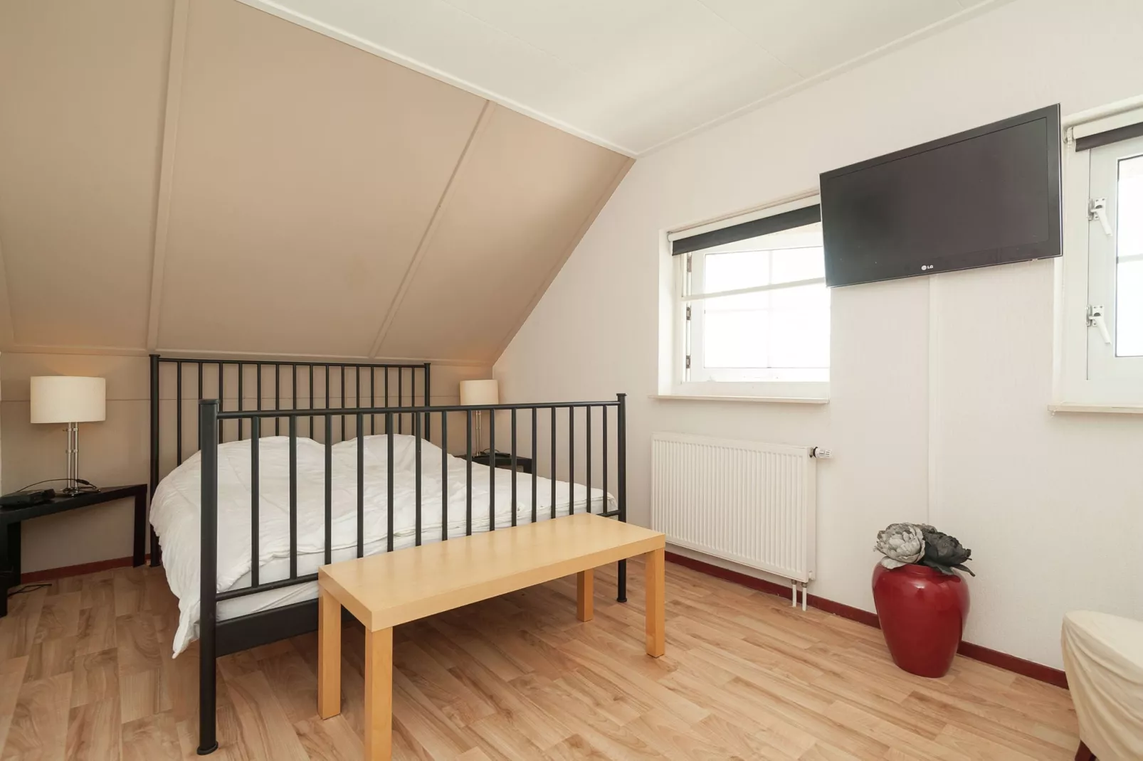 Moderne schiphuiswoning in Stavoren-Bedroom