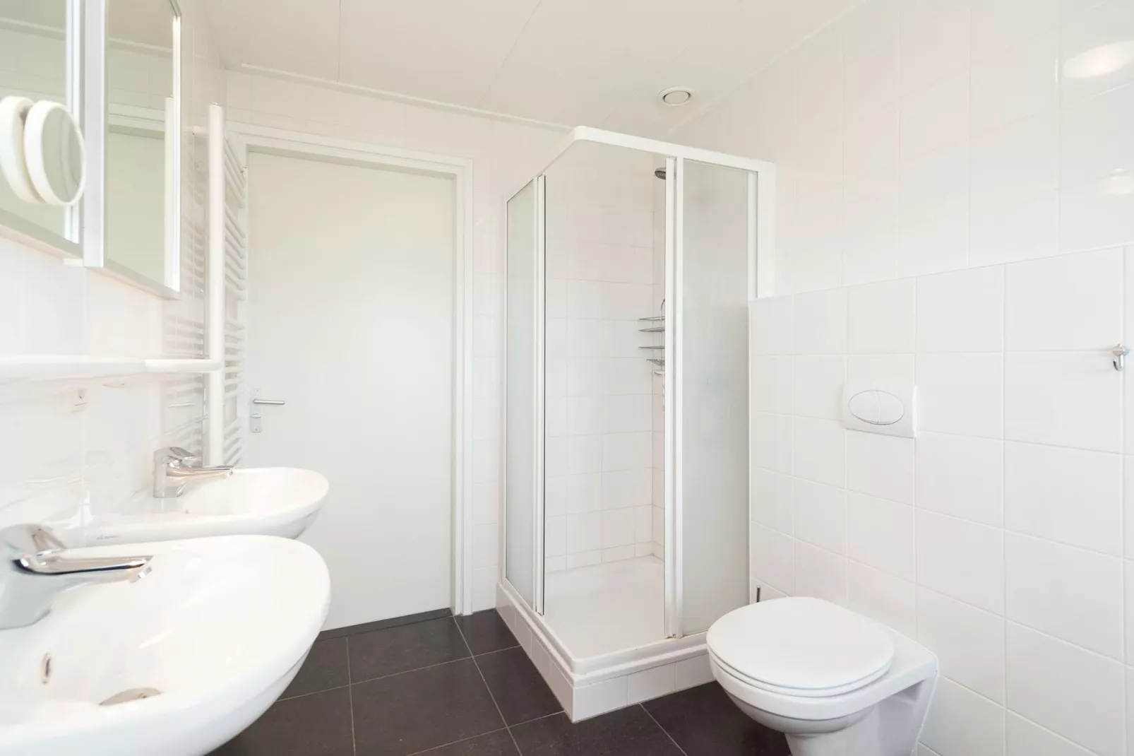 Moderne schiphuiswoning in Stavoren-Bathroom