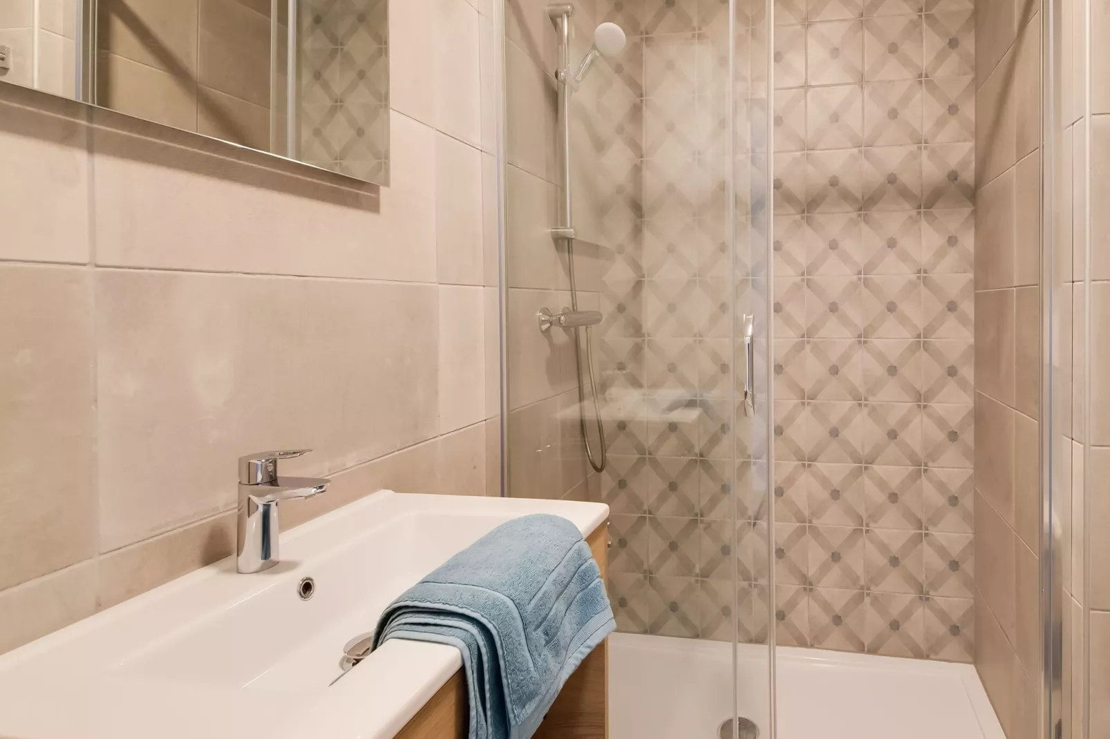 Romulus-Bathroom