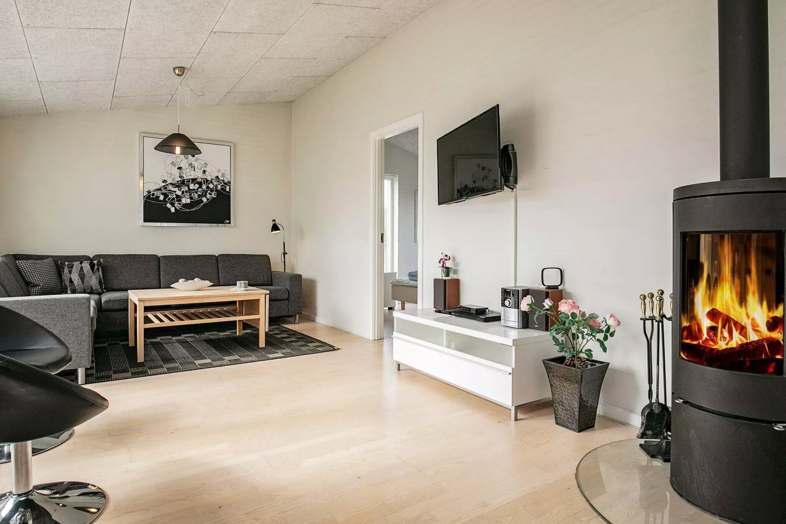 Tranquil Retreat in Nature  s Embrace-By Traum