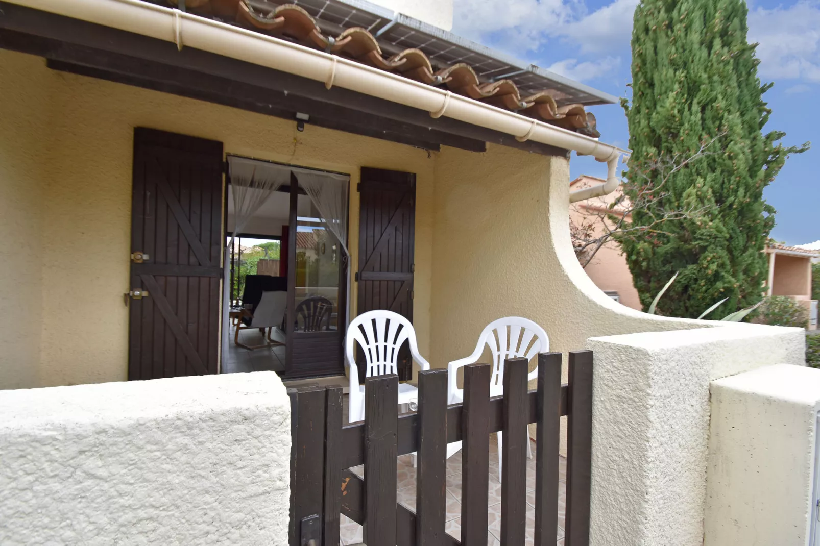Mas du soleil-Terrace balcony