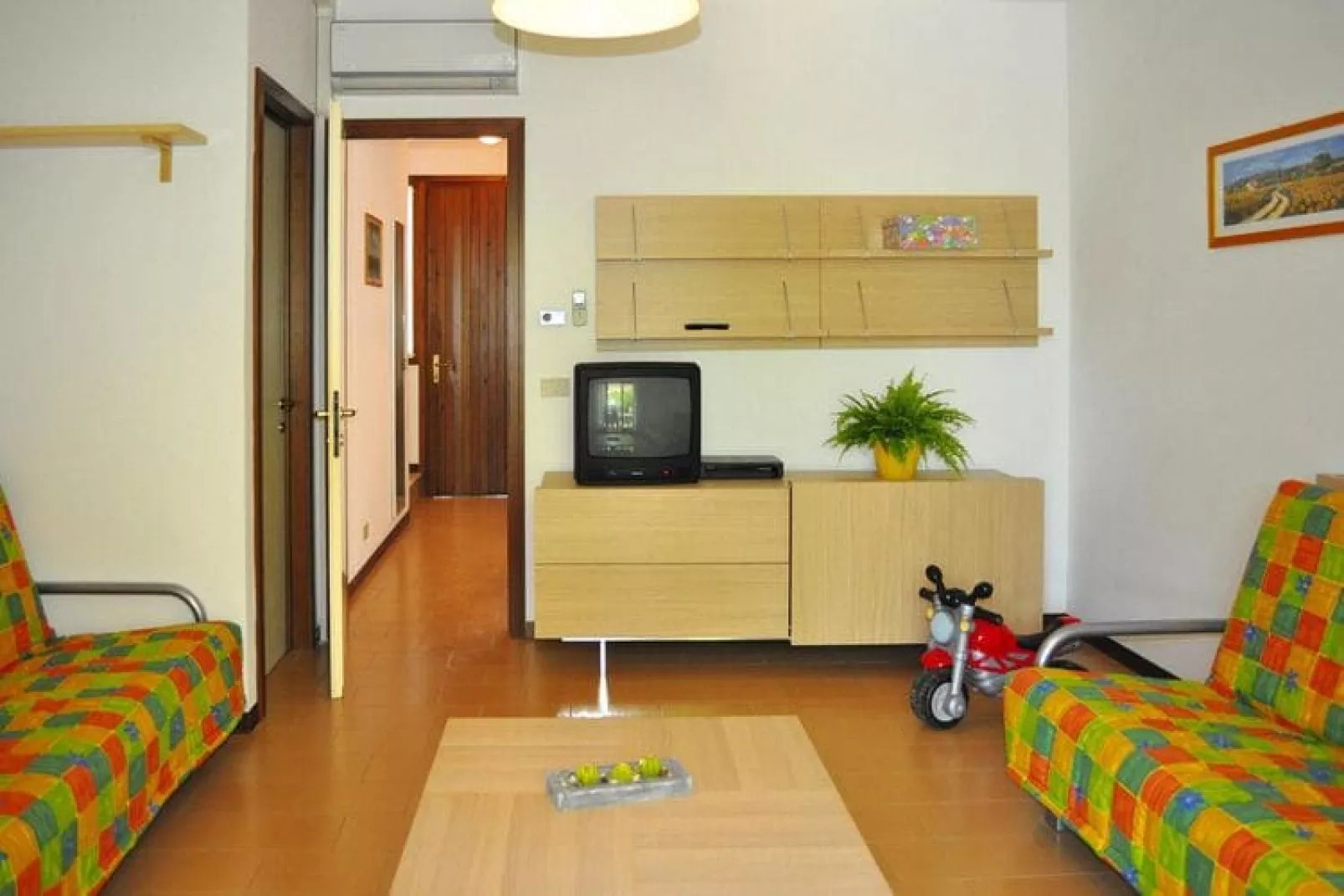 Holiday resort Villaggio dei Fiori, Bibione Spiaggia-C8-Living room