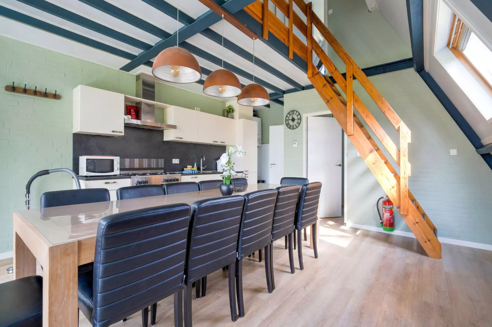 Bungalow 64 en 65-Dining room