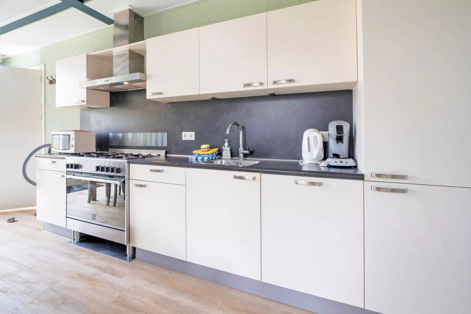 Bungalow 64 en 65-Kitchen