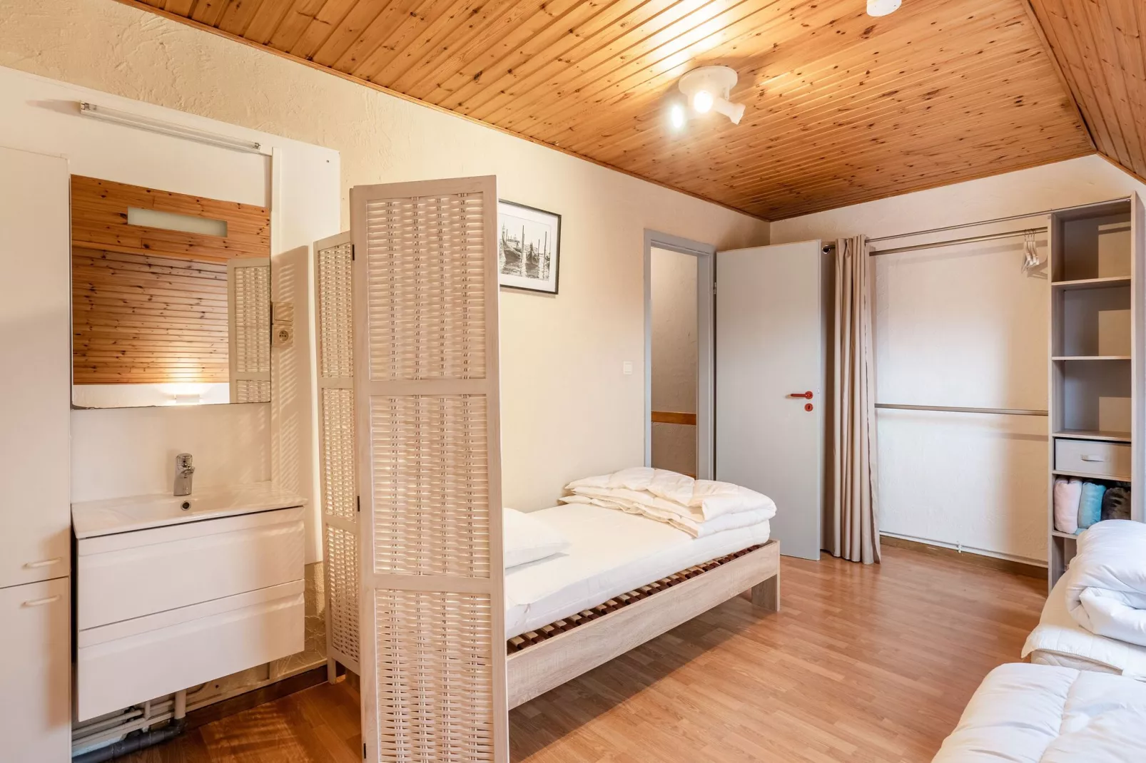 Le Skassi-Bedroom