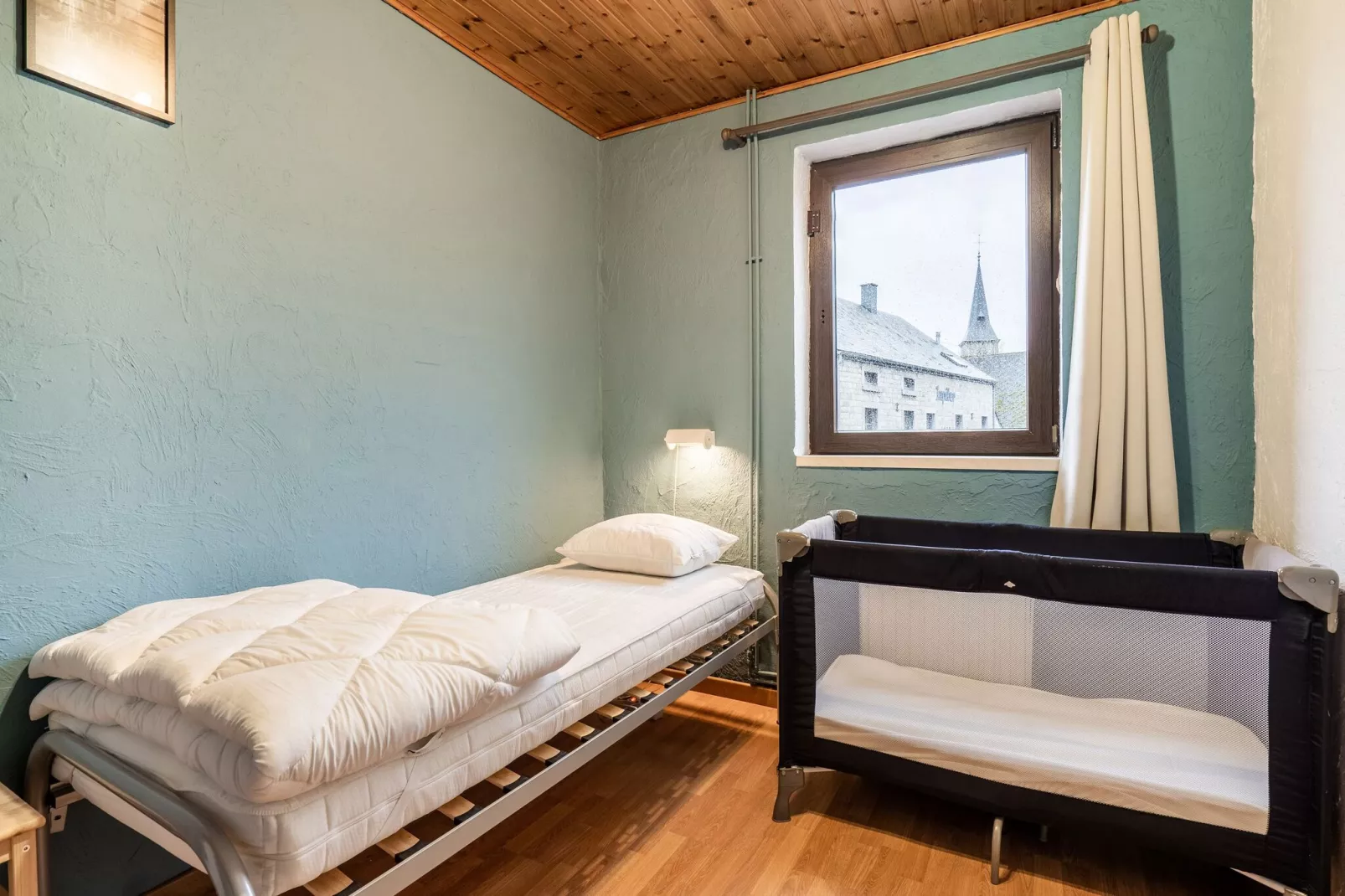Le Skassi-Bedroom
