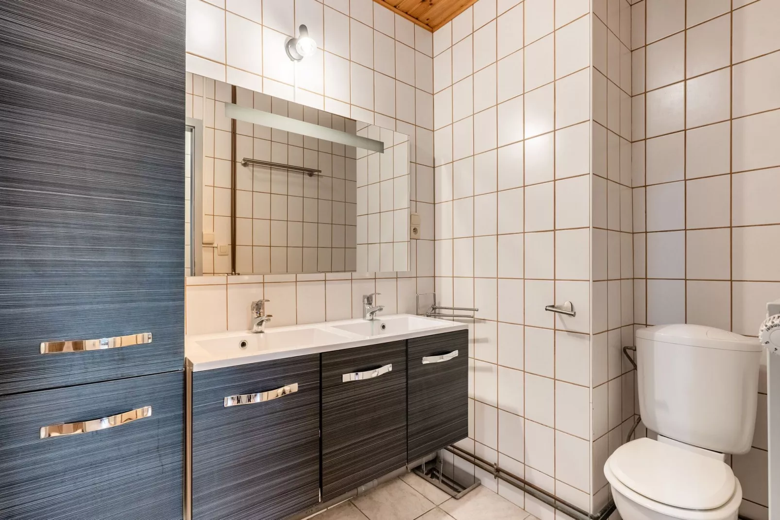 Le Skassi-Bathroom