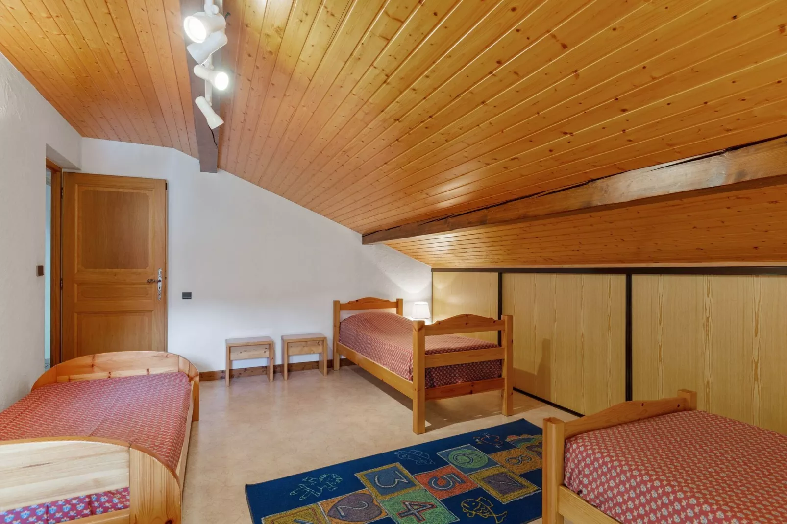 Chez Dominique-Bedroom