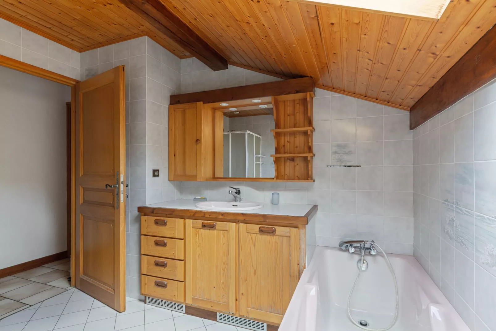 Chez Dominique-Bathroom