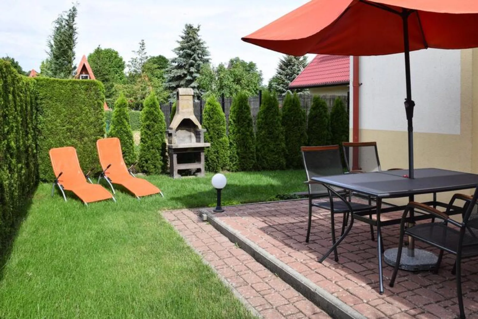 Semi-detached house Rowy-Gardens summer