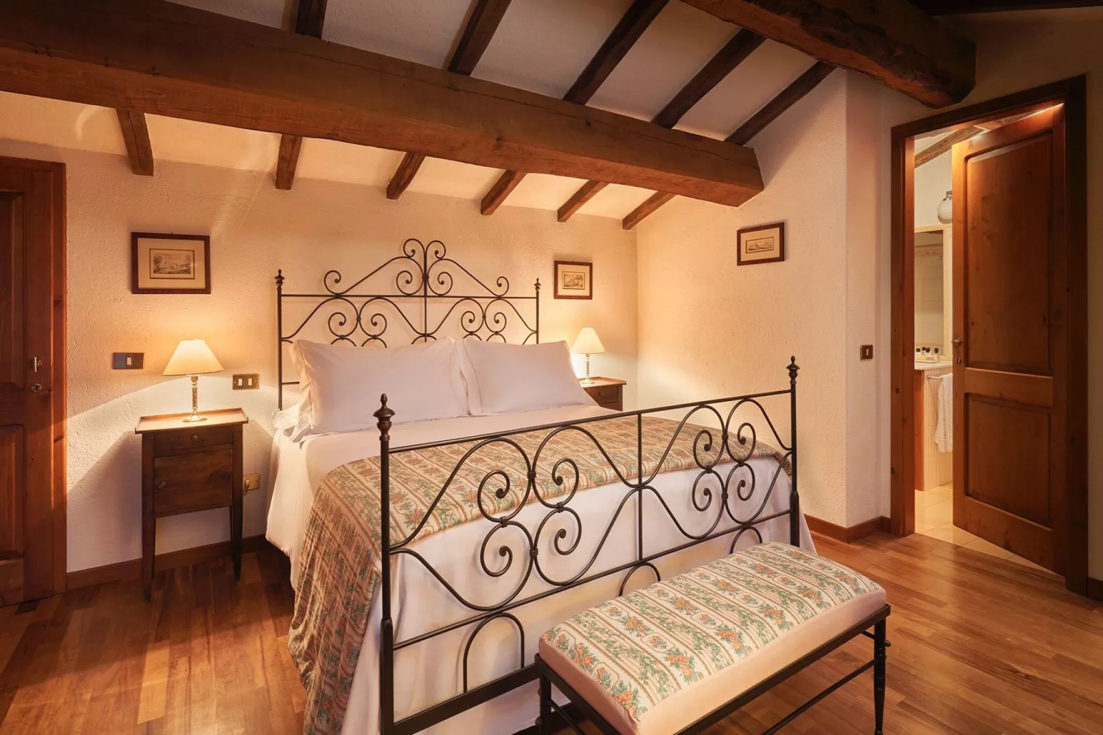 Casa Tettoia-Bedroom