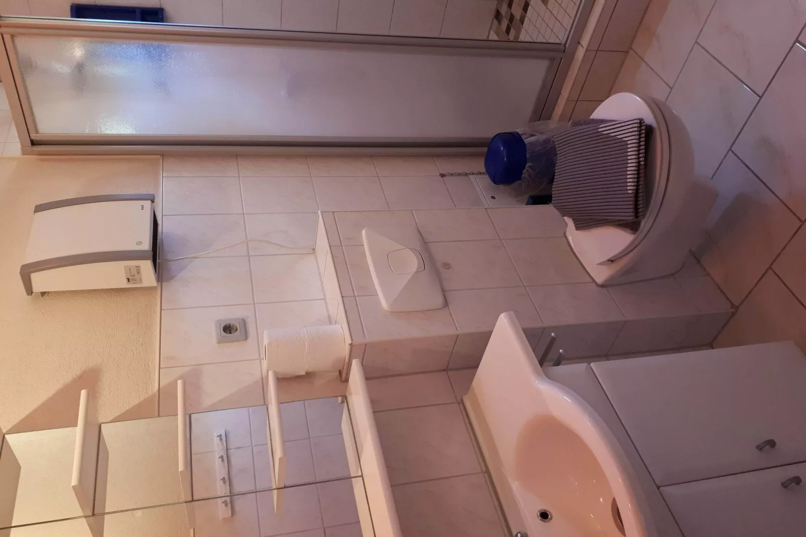 Räuberkuhle Koserow-Bathroom