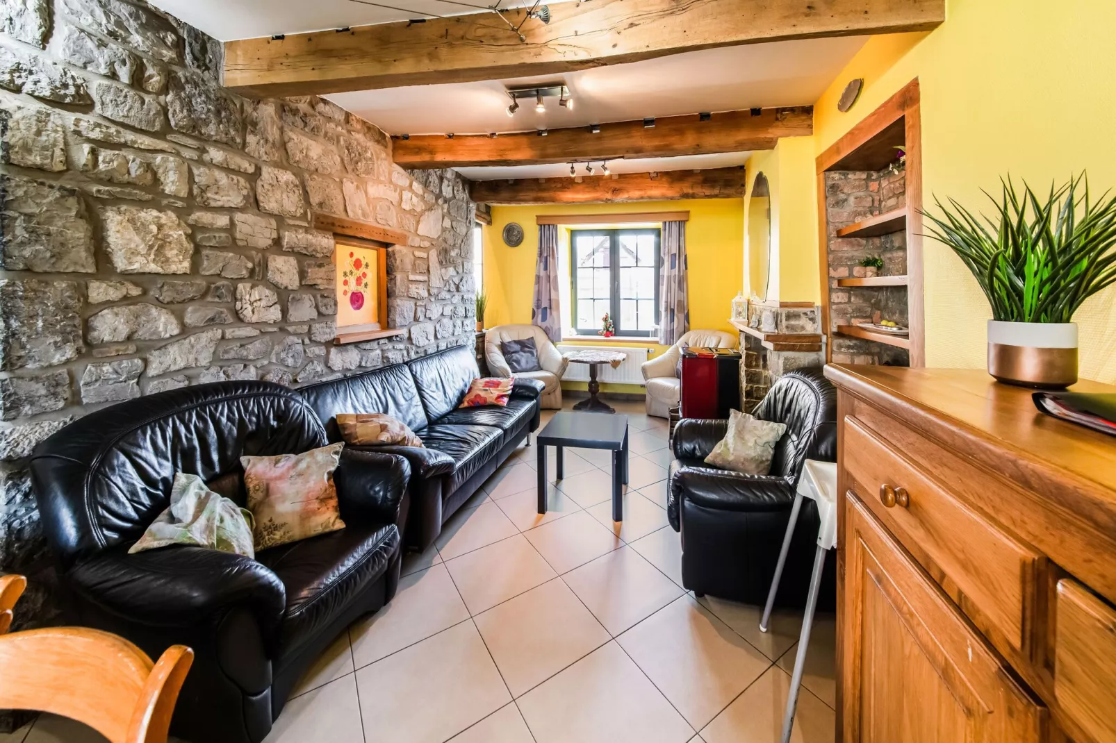 Gîte d Hamptay-Living room