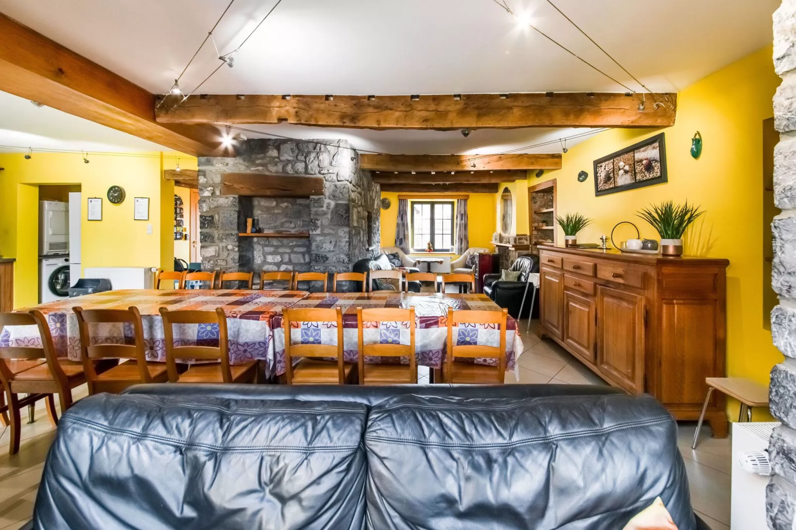 Gîte d Hamptay-Dining room
