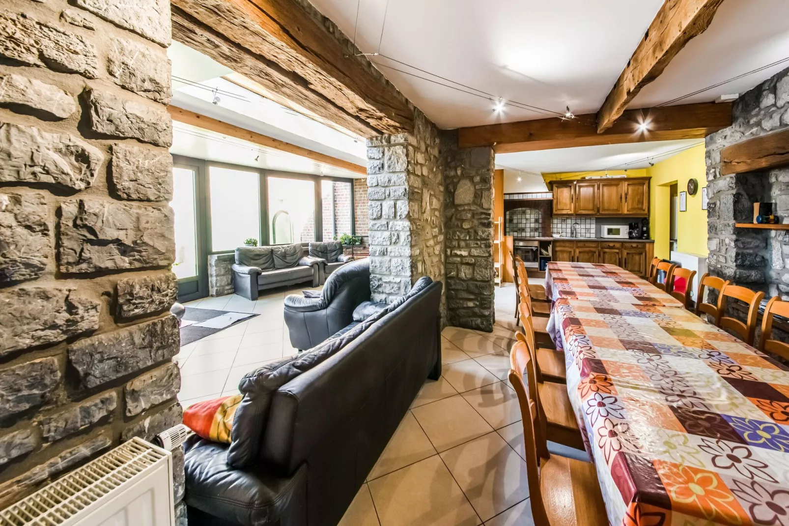 Gîte d Hamptay-Dining room