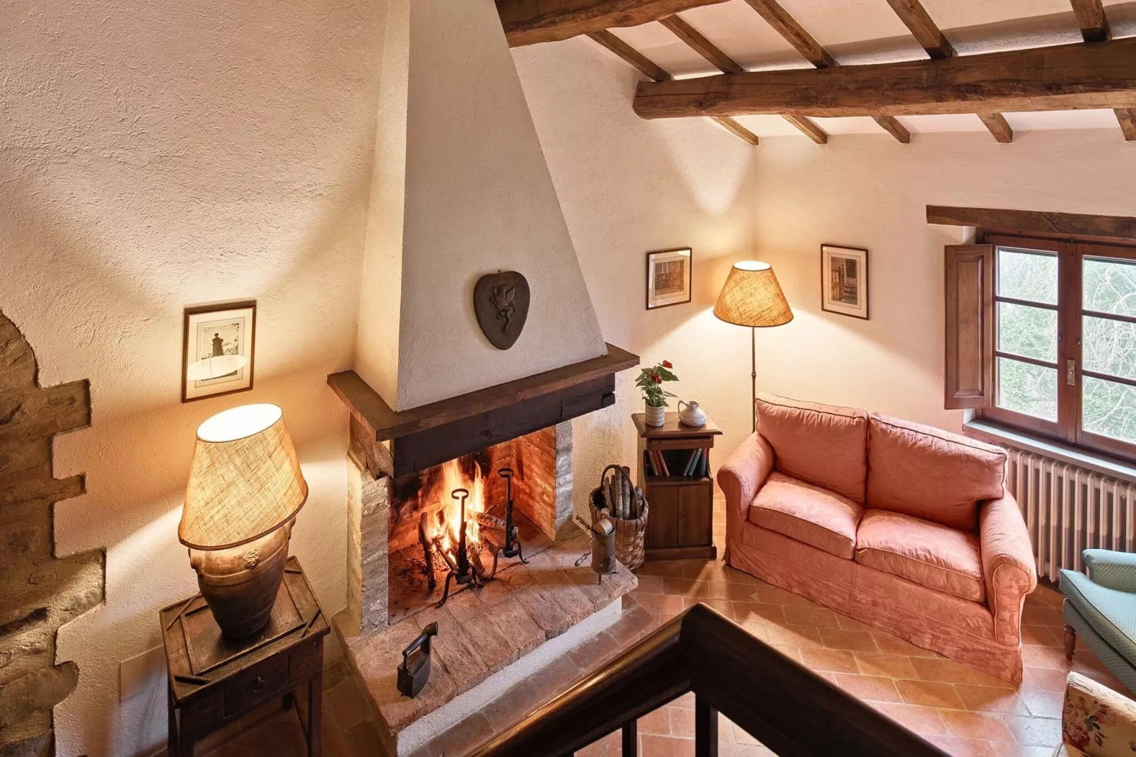 Casa Loggia-Living room