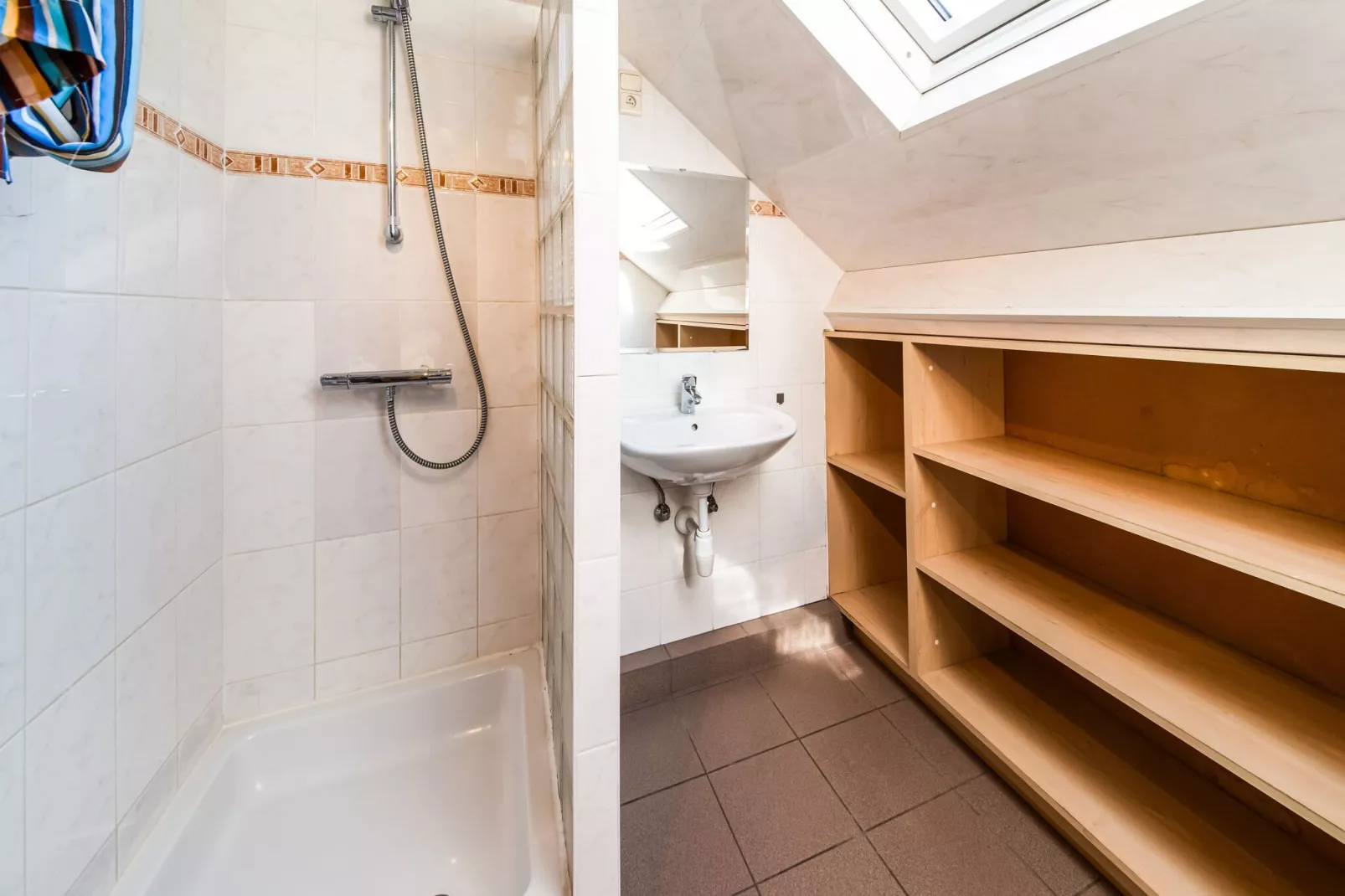 Gîte d Hamptay-Bathroom