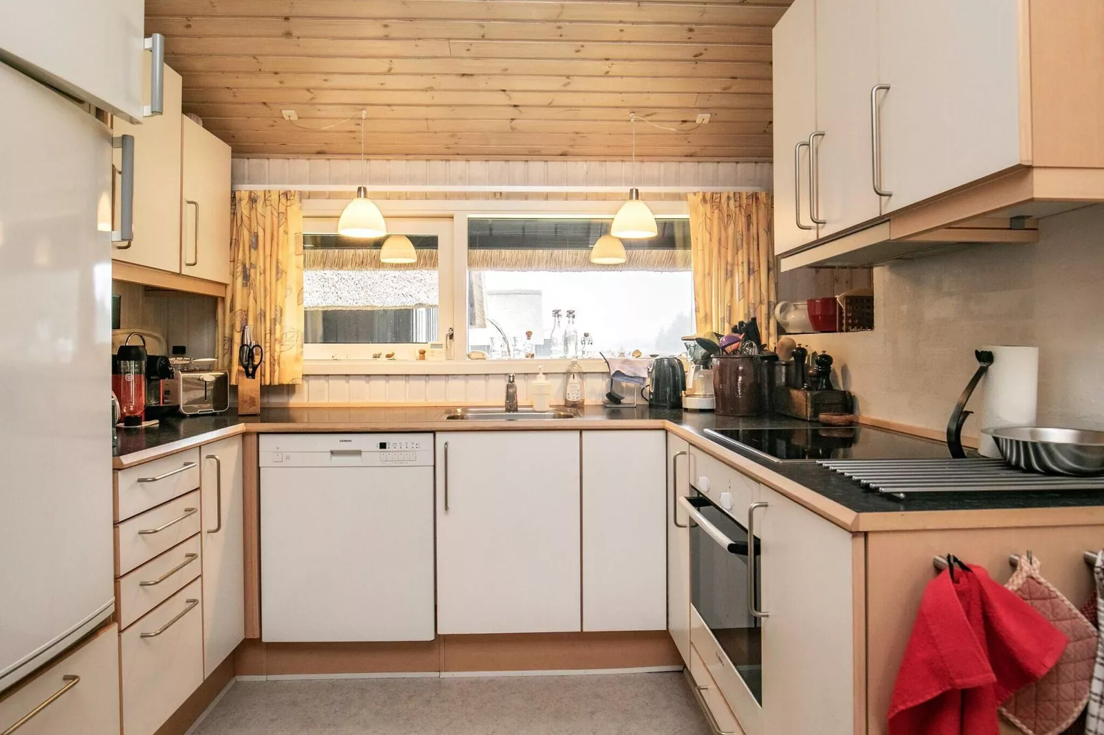 8 person holiday home in Pandrup-Indoor