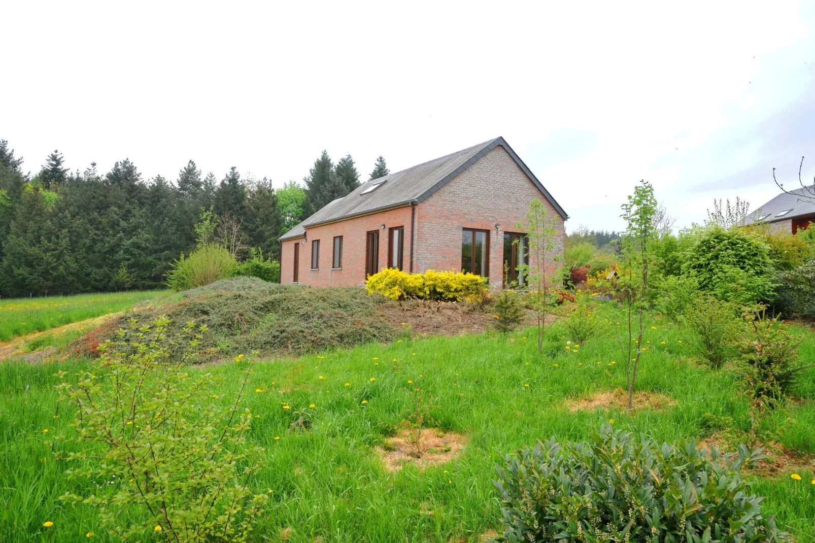 Laloux-Gardens summer