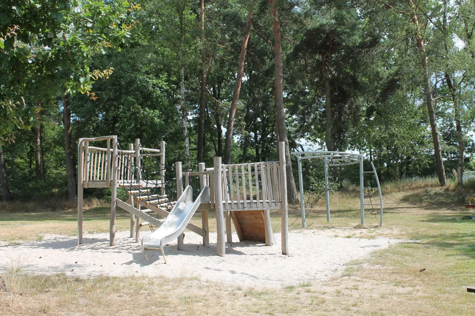 Vosseven 73 Maretak-Park facilities