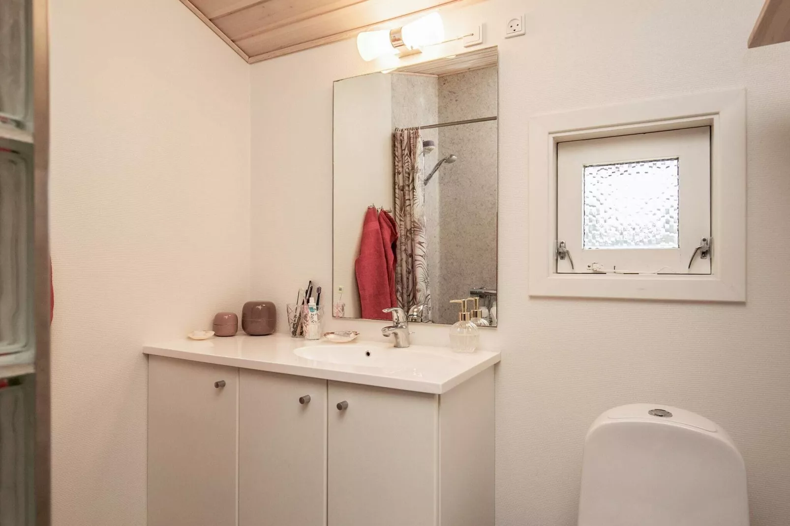 8 person holiday home in Pandrup-Indoor