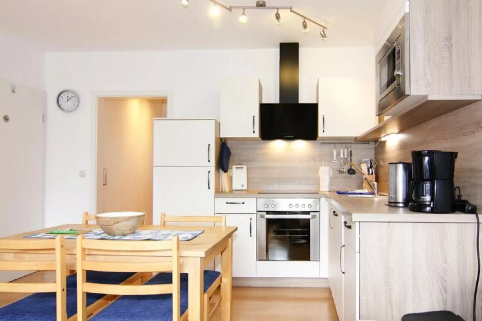 Ferienwohnung EG links Trassenheide-Esszimmer