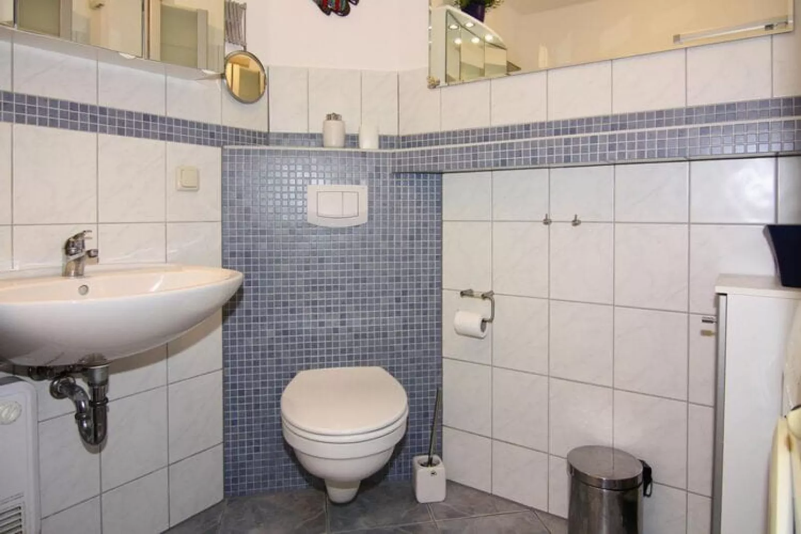 Ferienwohnung EG links Trassenheide-Badezimmer