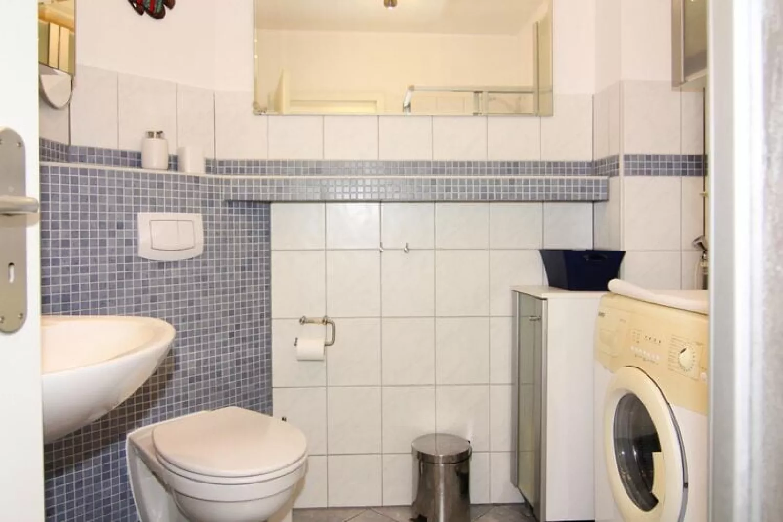 Ferienwohnung EG links Trassenheide-Badezimmer