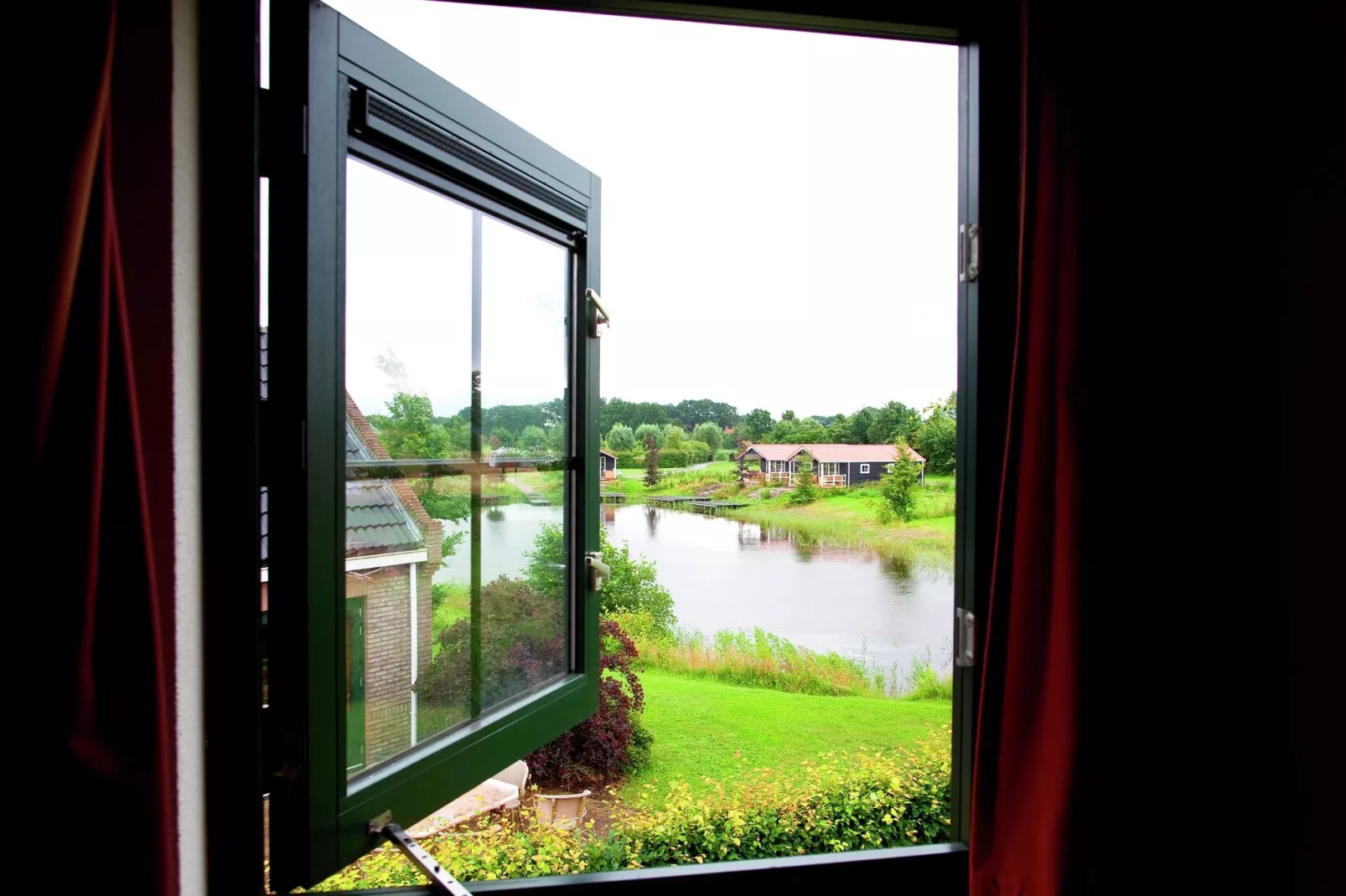 Vakantiepark Eigen Wijze 5-View summer