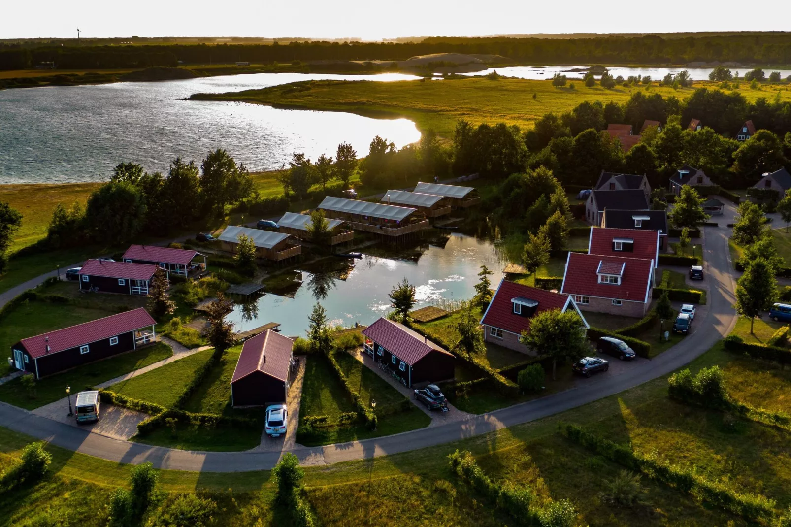 Vakantiepark Eigen Wijze 4-Areas summer 1km
