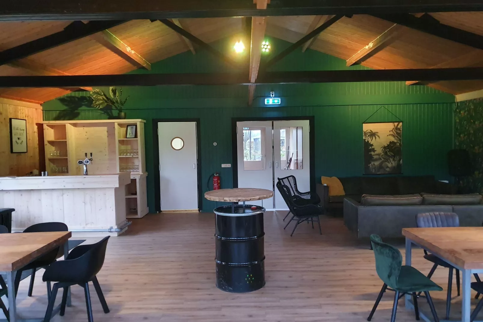 Vakantiepark Eigen Wijze 3-Dining room