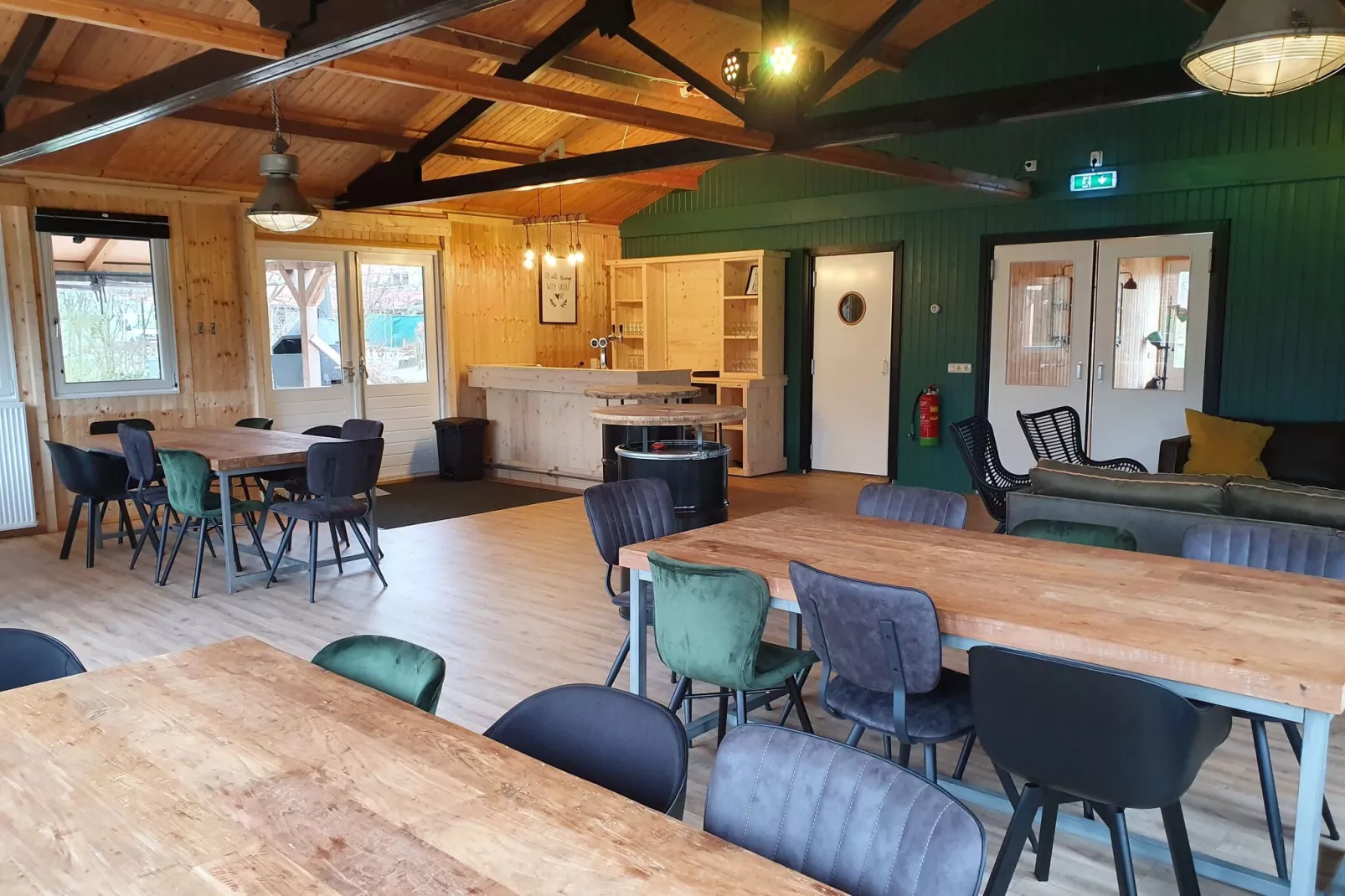Vakantiepark Eigen Wijze 3-Dining room