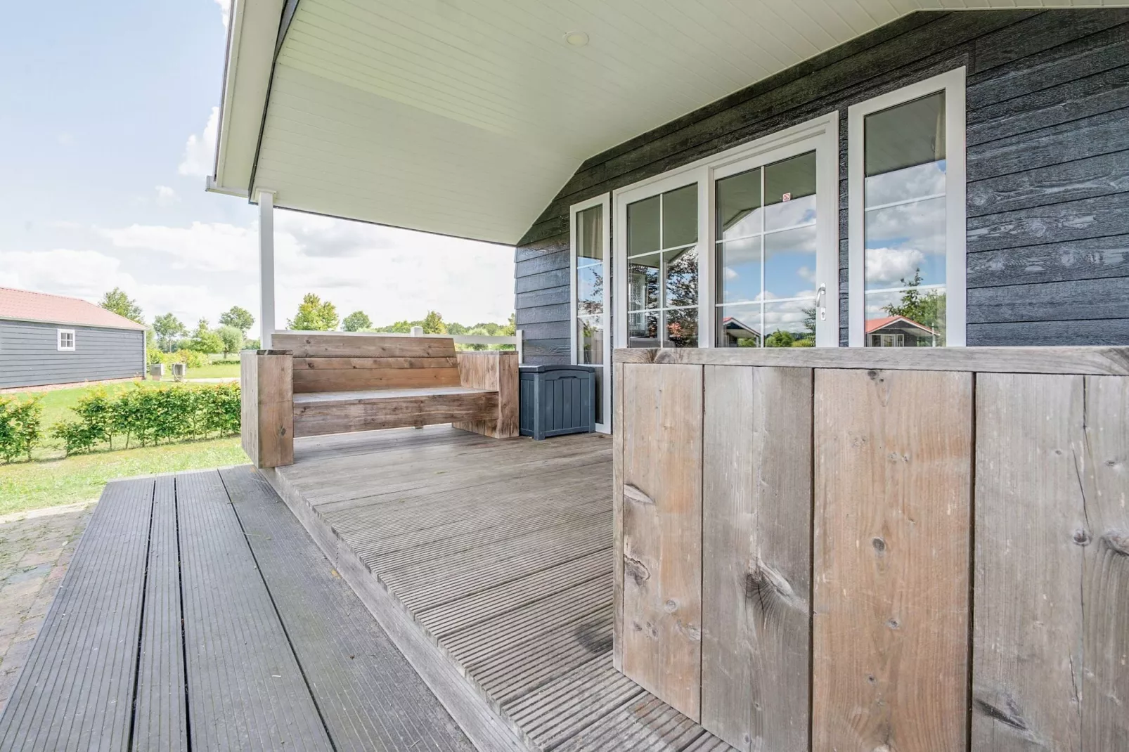 Vakantiepark Eigen Wijze 6-Terrace balcony