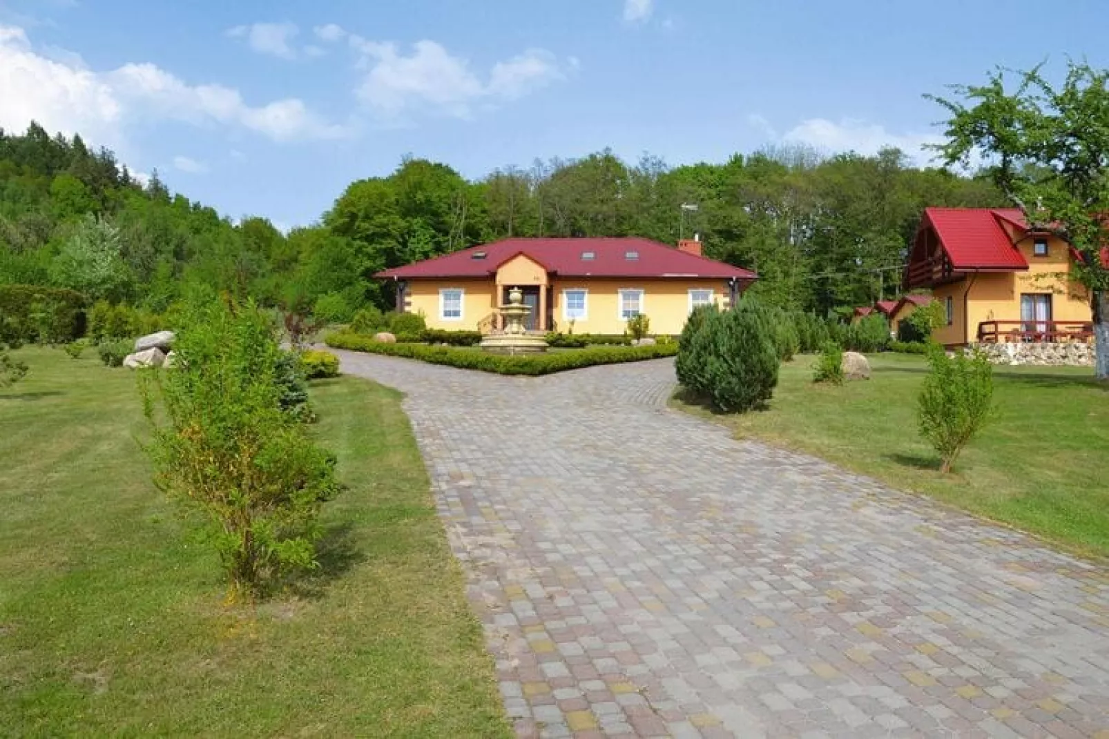 Dom przy stawach Święcianowo-Exterior summer