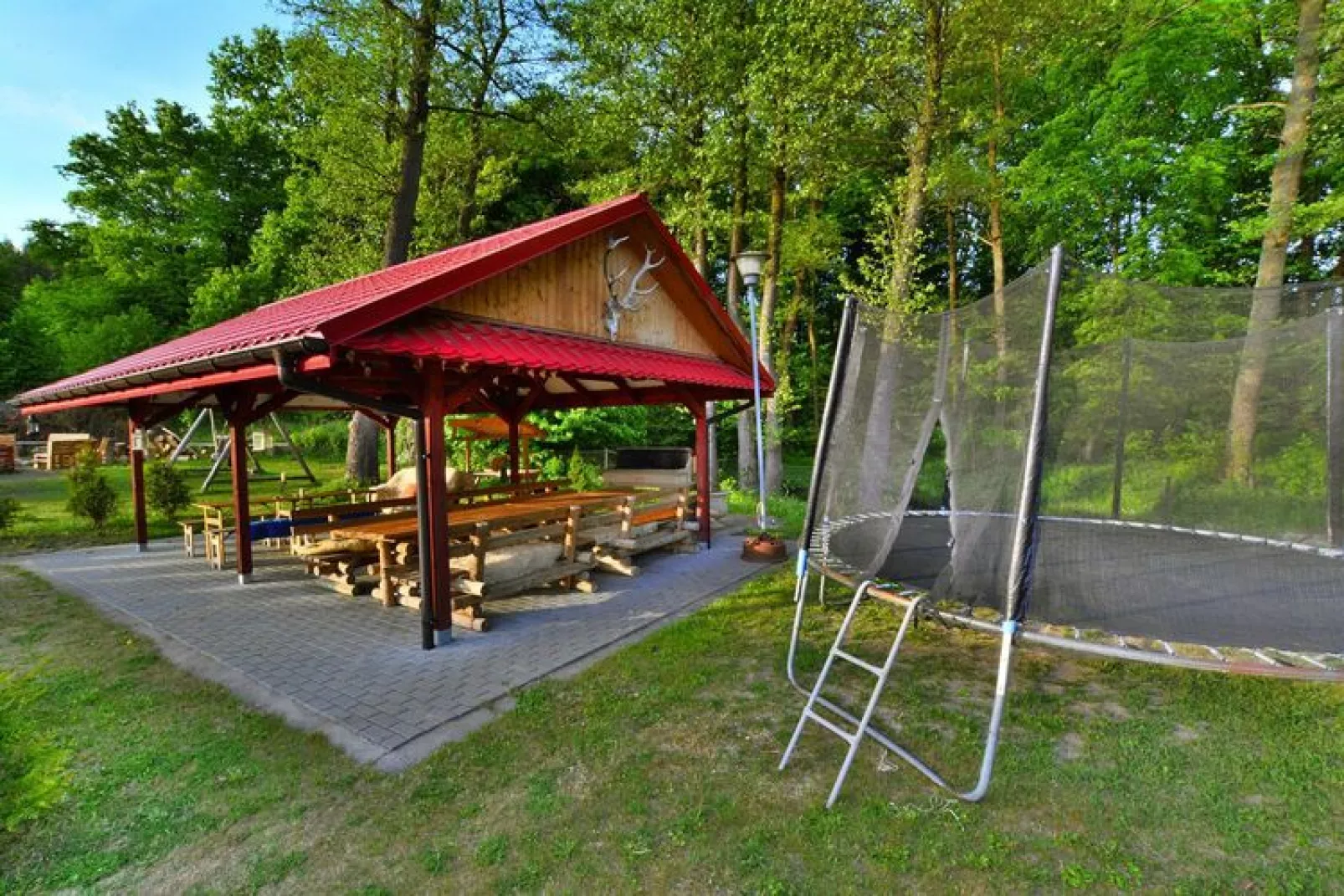 Dom przy stawach Święcianowo-Gardens summer
