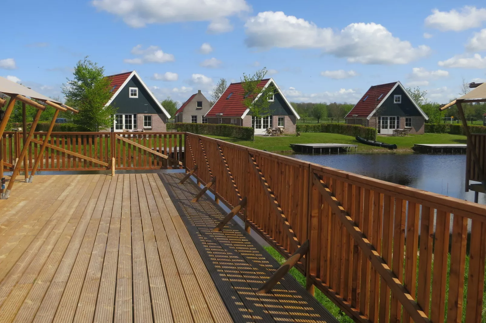 Vakantiepark Eigen Wijze 9-Terrace balcony