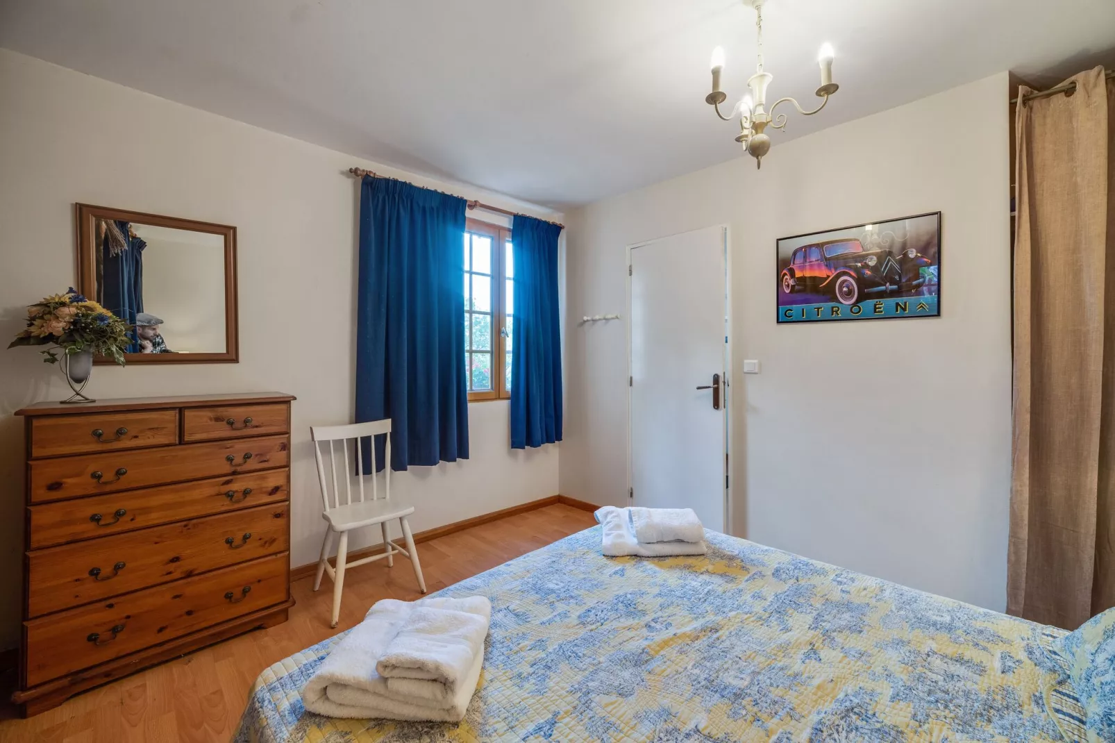 Les Volets Bleus - 4 pers-Bedroom