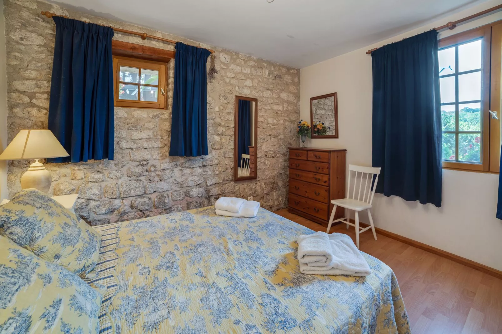 Les Volets Bleus - 4 pers-Bedroom
