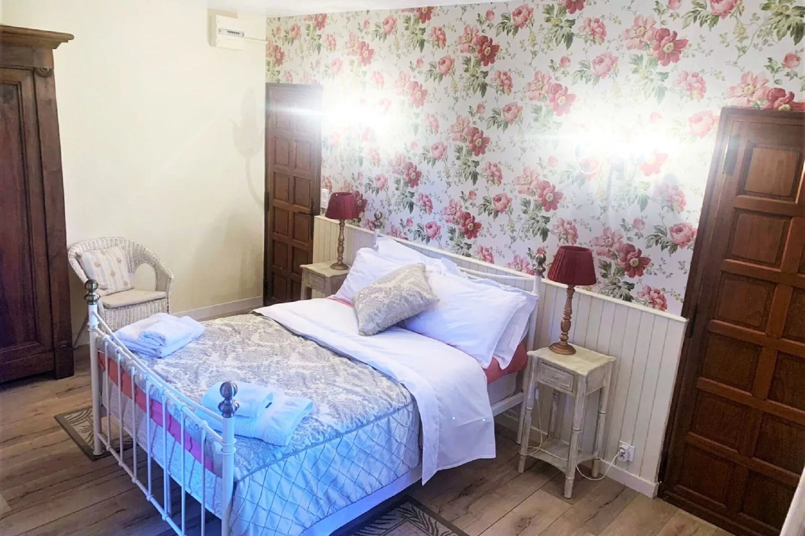 Les Volets Bleus and Les Tilleuls - 6 pers-Bedroom