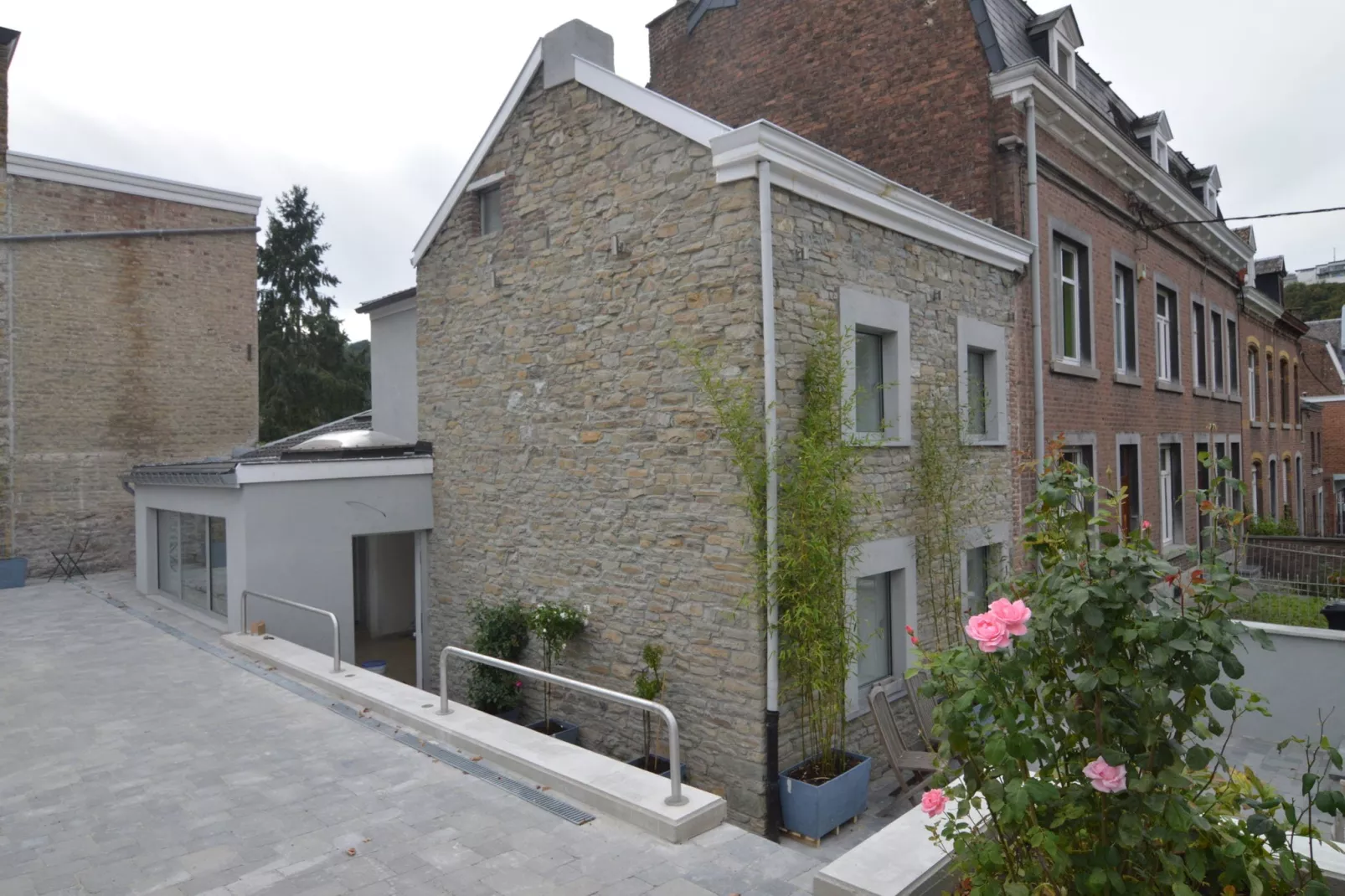Pré des Veaux-Exterior summer