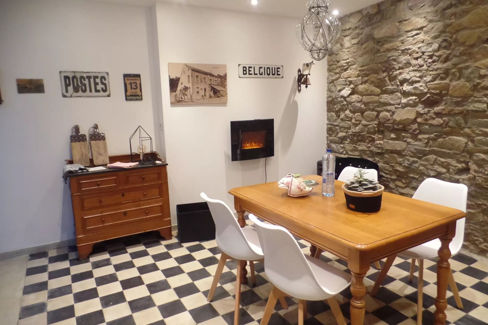 Pré des Veaux-Dining room