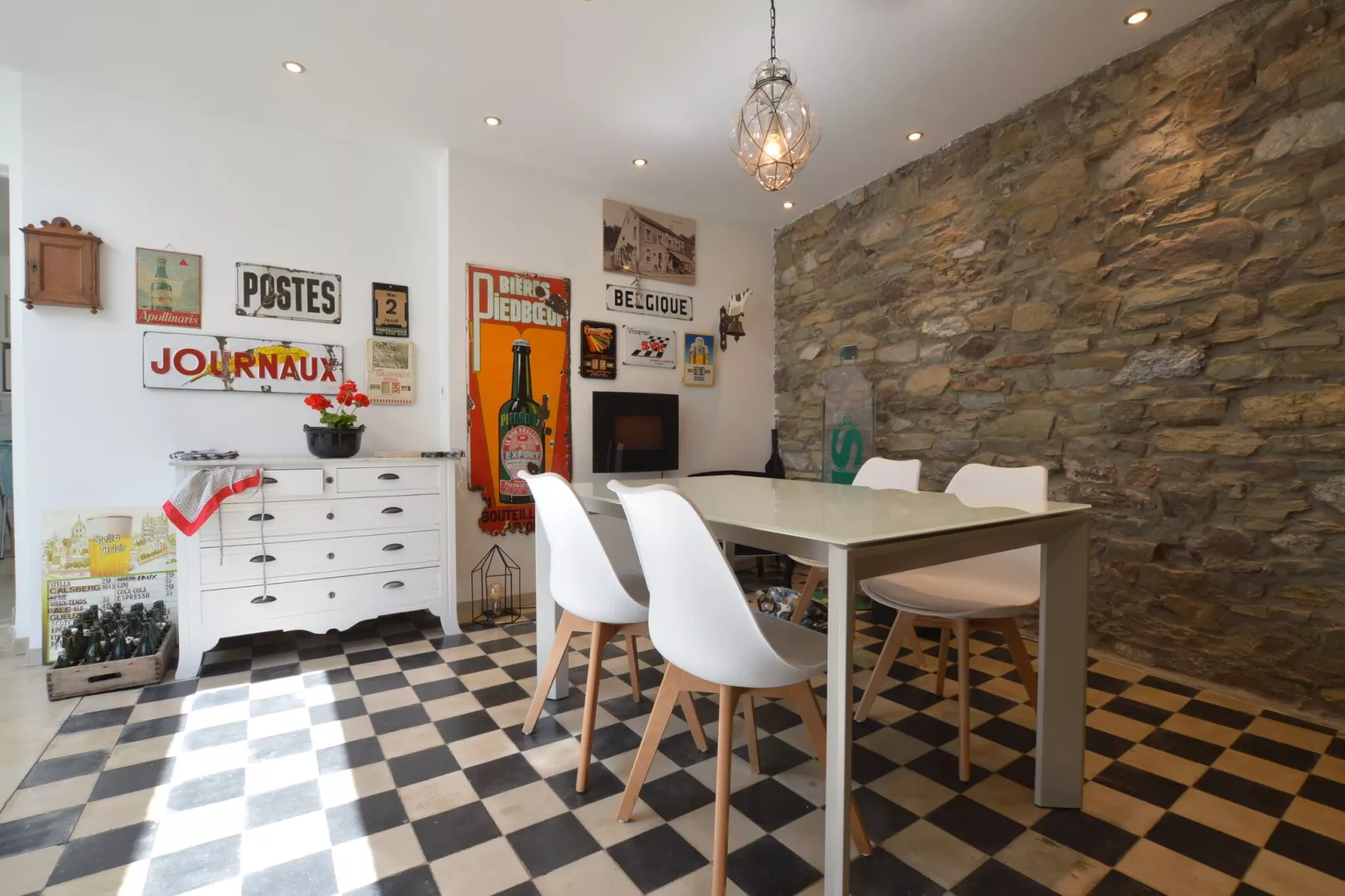 Pré des Veaux-Dining room