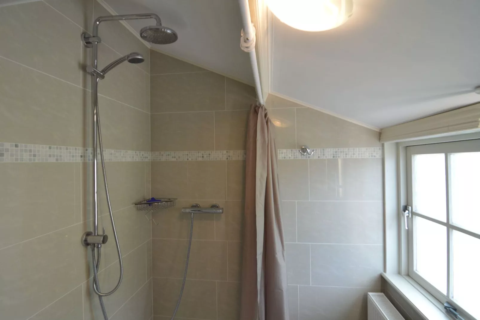 Knook-Bathroom