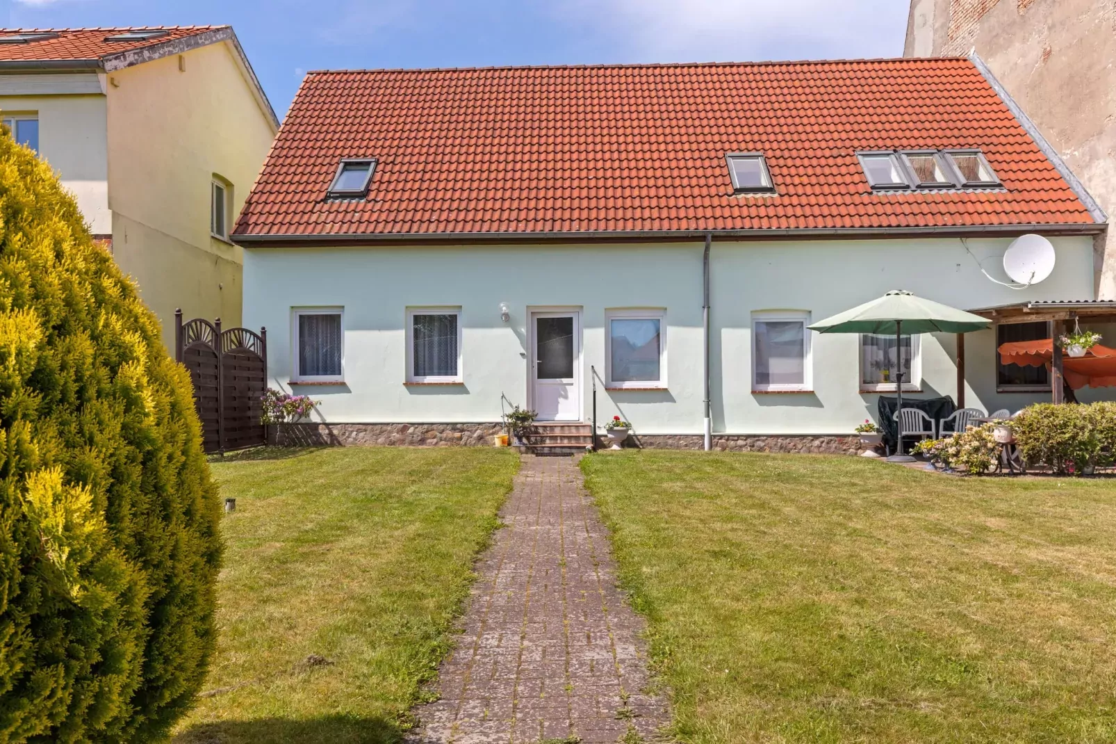 Kirchturmblick 2-Exterior summer