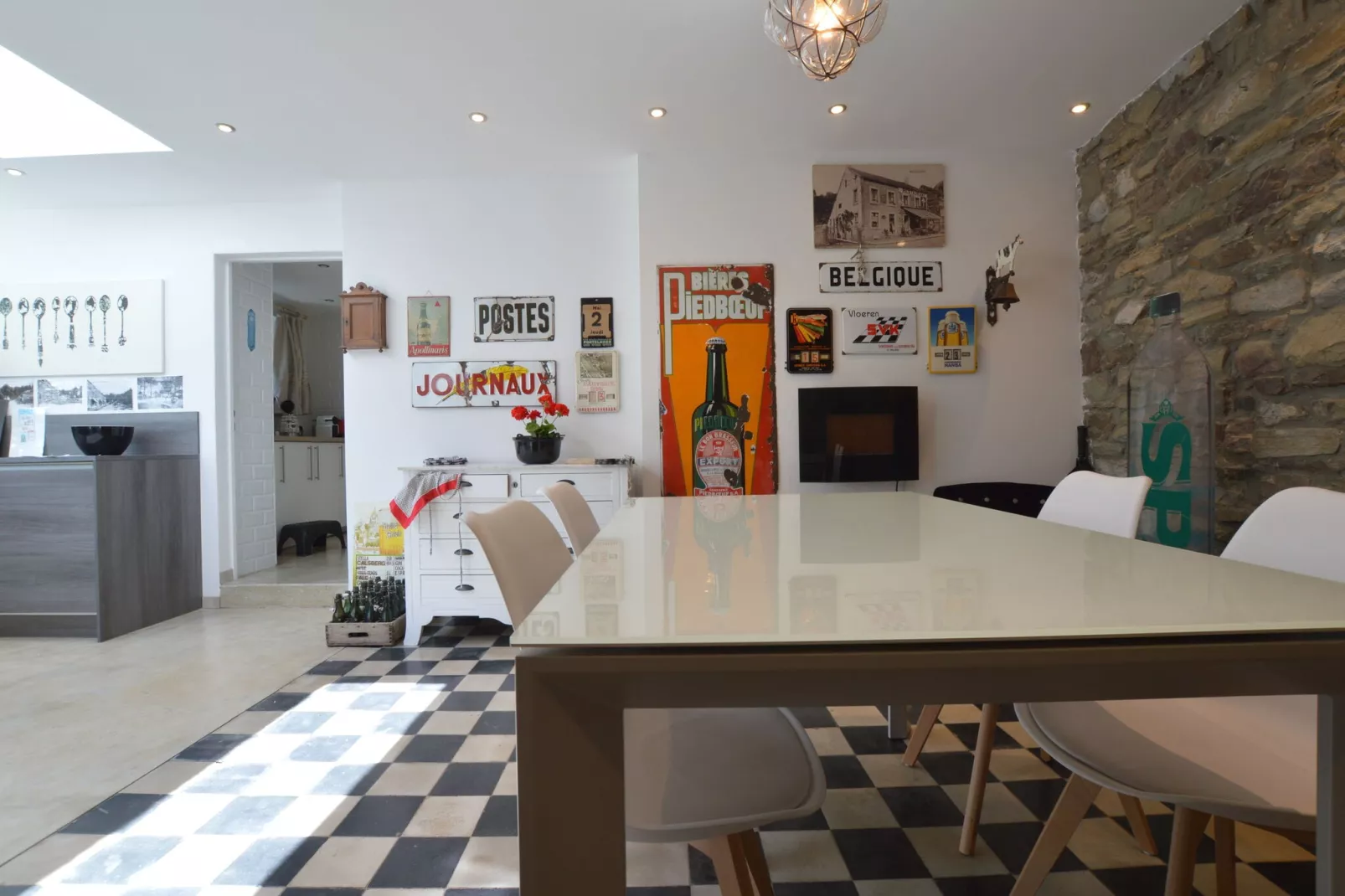 Pré des Veaux-Dining room