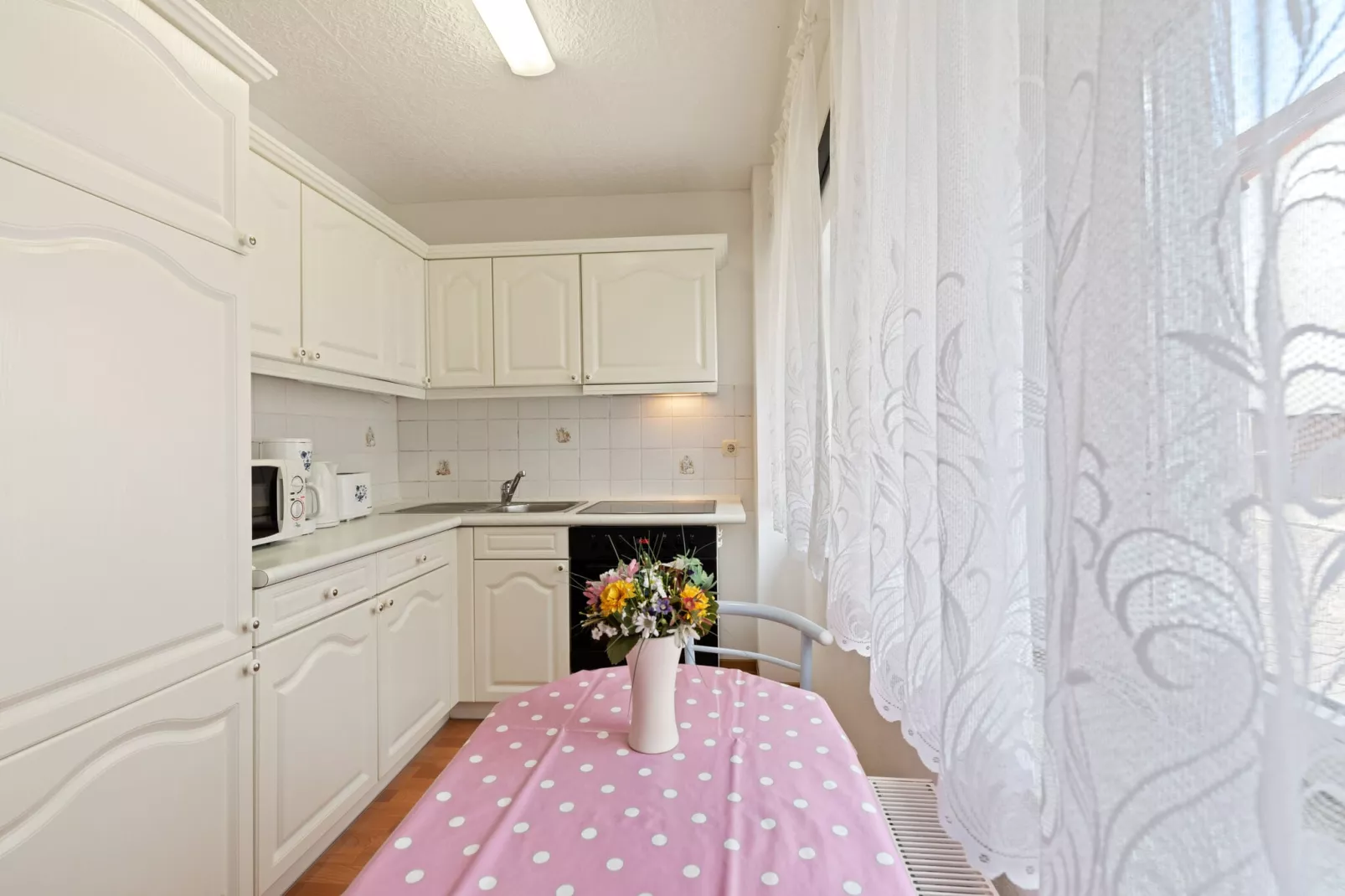 Kirchturmblick 2-Kitchen