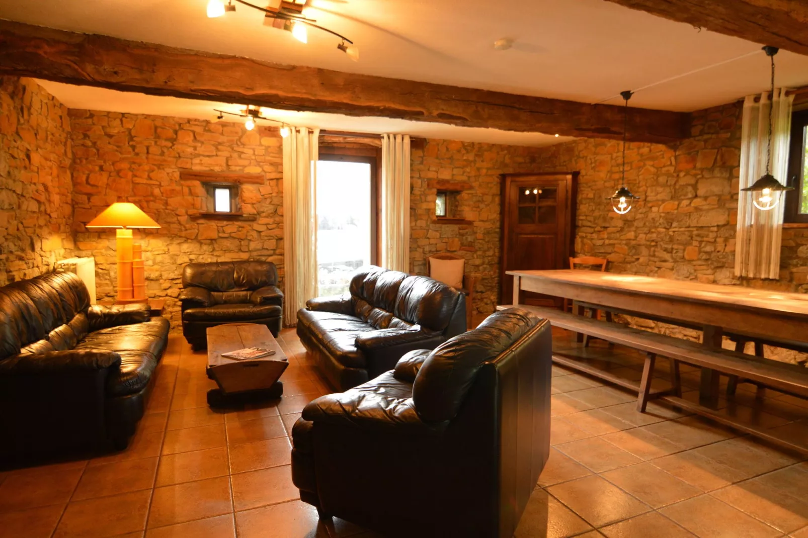 Le Grand Duc-Living room