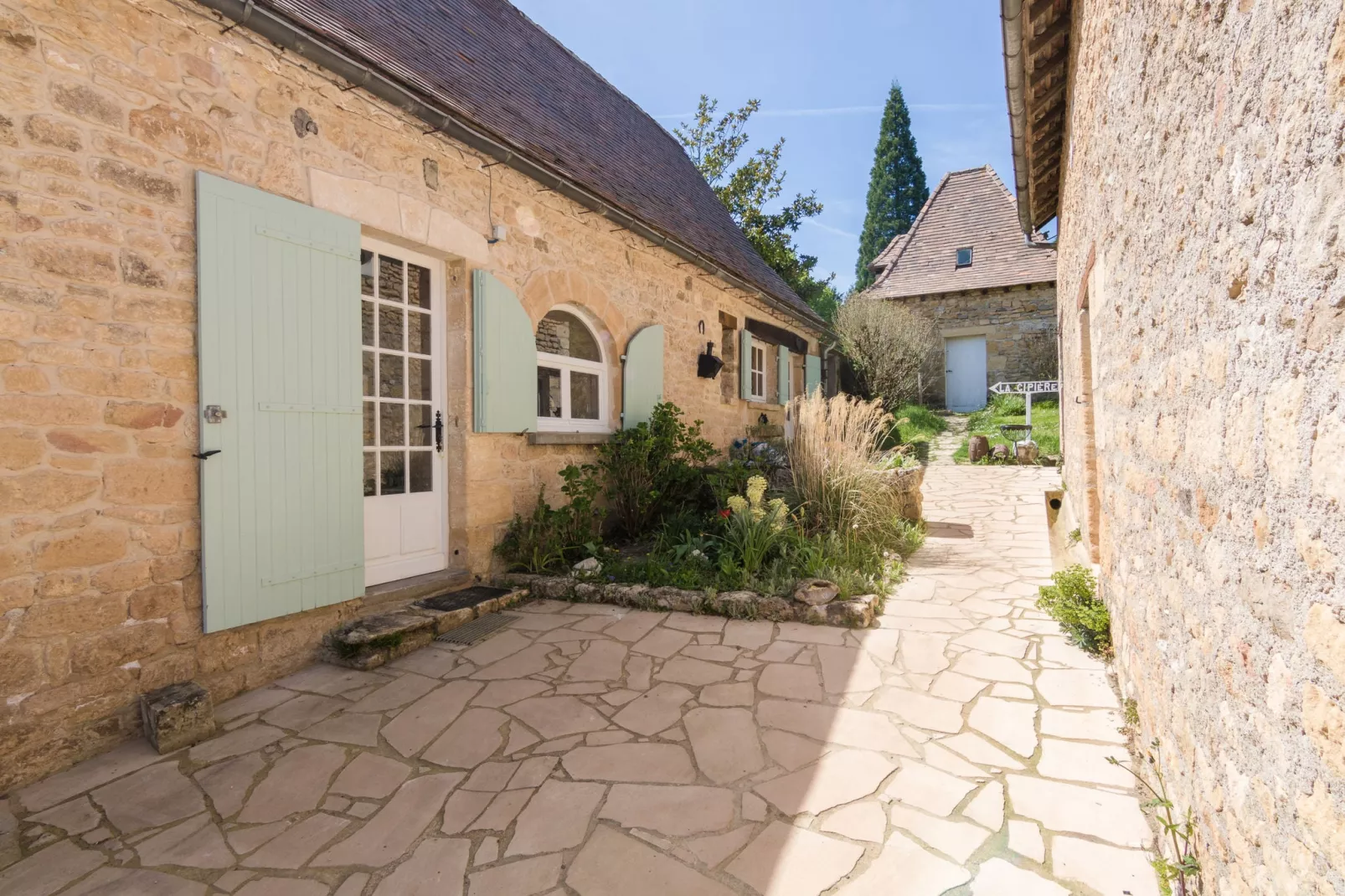 La Cipière-Exterior summer